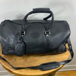 Unisexe genuine leather sports bag with strap